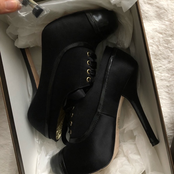 Black Bebe Kristen Booties size 6 - Picture 5 of 8